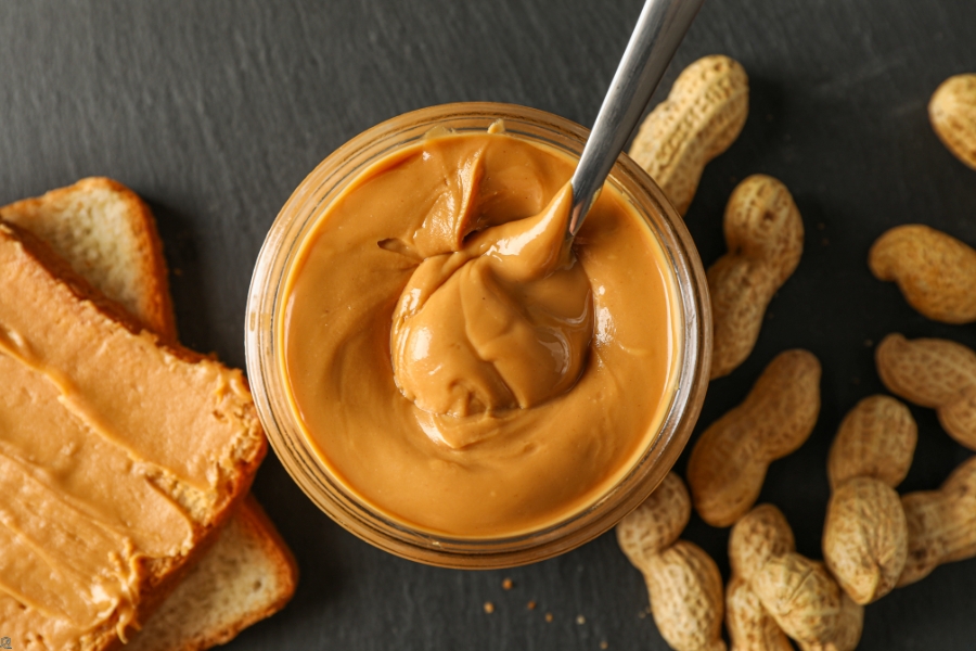 Benefits and Drawbacks Of Eating Peanut Butter