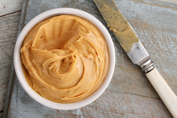 Benefits and Drawbacks Of Eating Peanut Butter